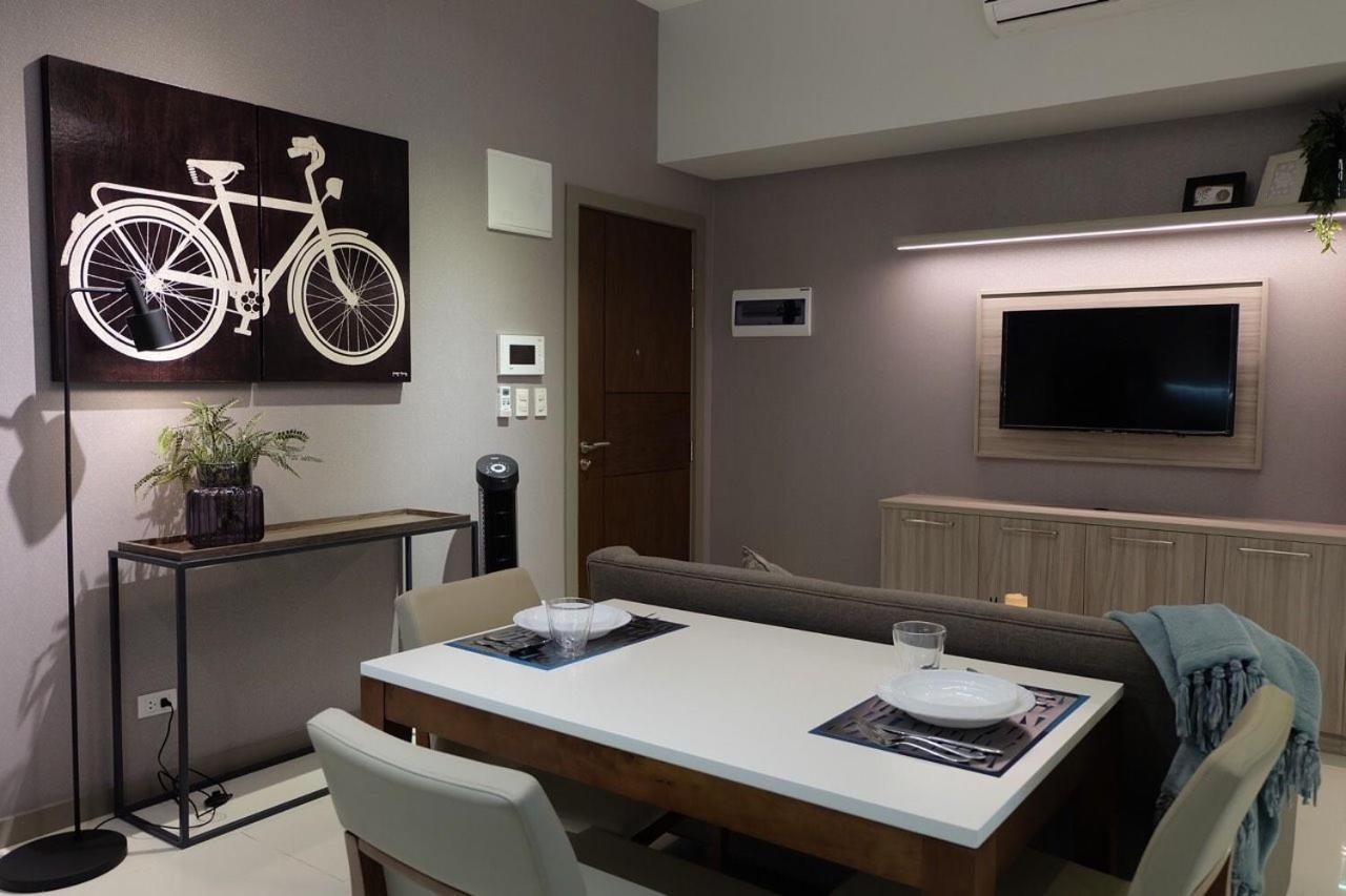 One Uptown Residence Taguig Dış mekan fotoğraf