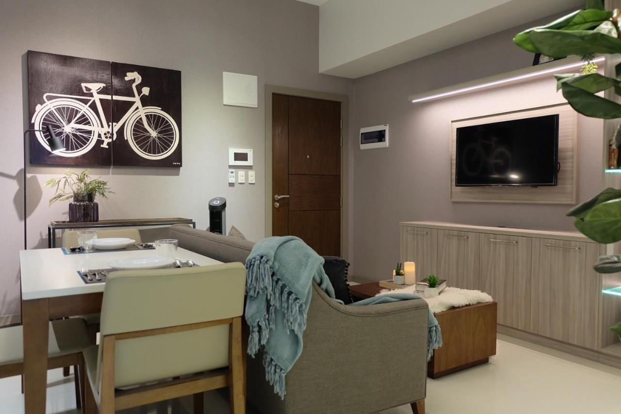 One Uptown Residence Taguig Dış mekan fotoğraf